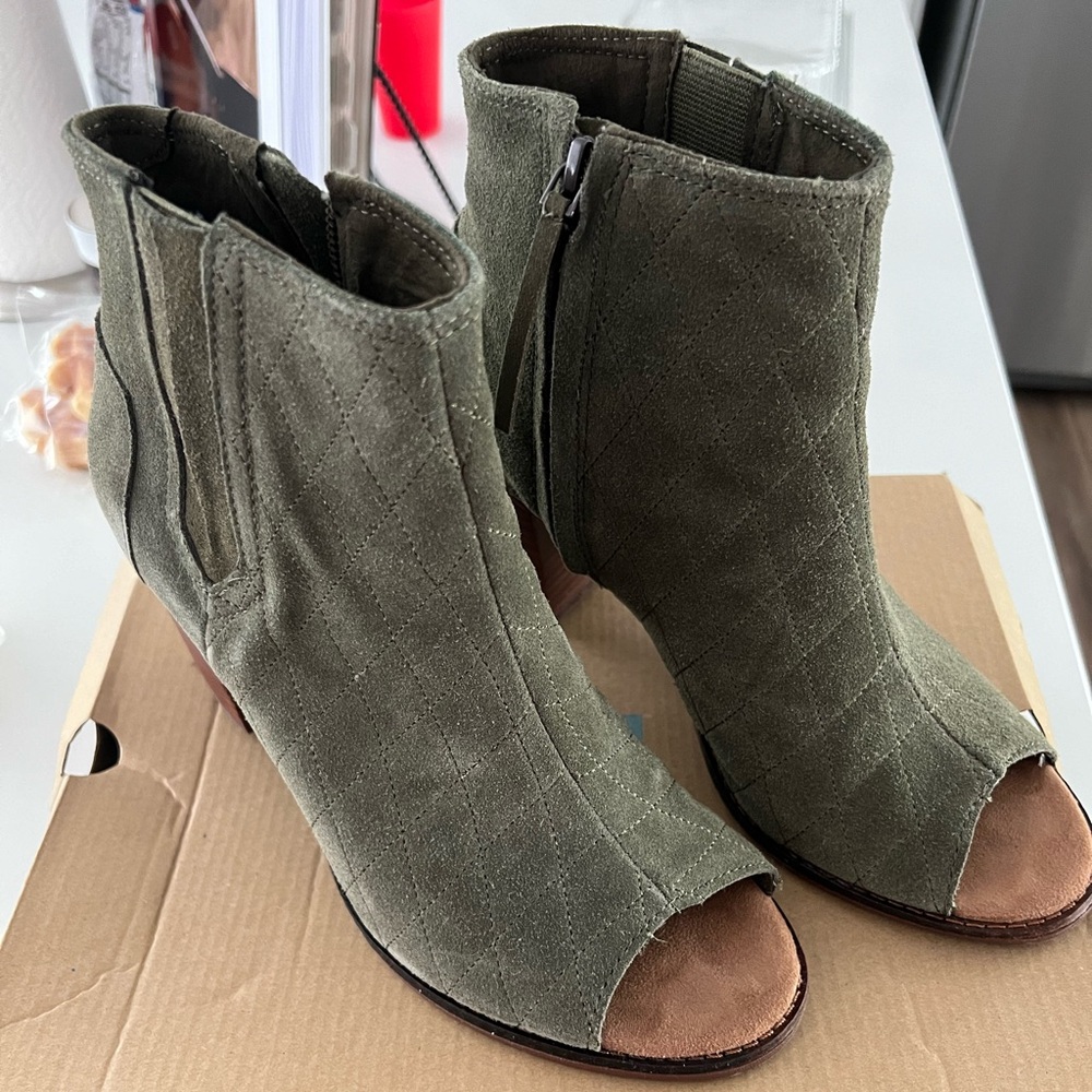 COPY - Boots